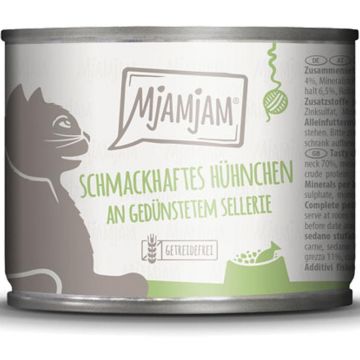 MjAMjAM schmackhaftes Hühnchen an gedünstetem Sellerie