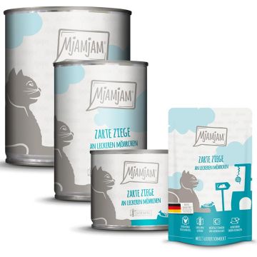MjAMjAM zarte Ziege an leckeren Möhrchen